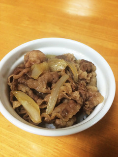 牛丼!麺つゆとレンジ使用で簡単!-レシピのメイン写真
