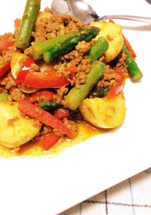 アスパラとじゃがいものトマトカレー炒め-レシピのメイン写真
