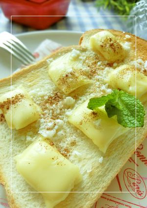 ココナッツ香る❀白チョコ×チーズトースト-レシピのメイン写真