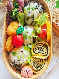 塩こんぶと青ネギのオイルおにぎり♪-レシピのメイン写真