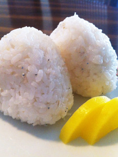 しんぷる☆ごま油風味のじゃこおにぎり-レシピのメイン写真