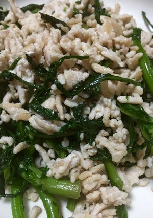 春菊と鶏挽き肉の炒め物-レシピのメイン写真