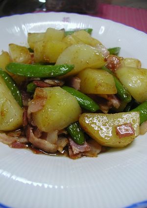 鰹が香る☆イモとえんどう豆の炒め物-レシピのメイン写真