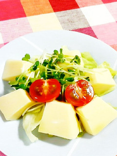たまご豆腐とレタス・かいわれのサラダ♪-レシピのメイン写真