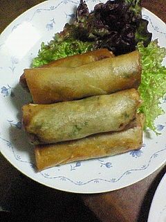 鶏肉・筍・ニラ・春雨の具だくさん簡単春巻 by way2go 【クックパッド