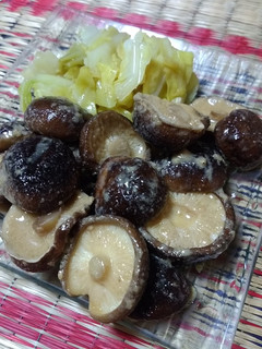 まるごと椎茸のゴマドレサラダ-レシピのメイン写真