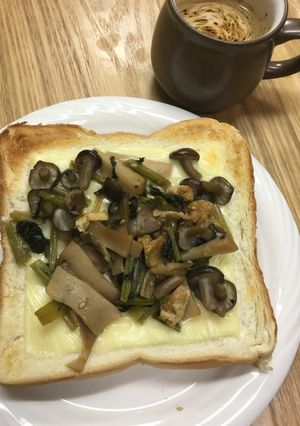 なめたけと大根葉のチーズトースト-レシピのメイン写真