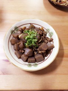 簡単☆こんにゃくとひき肉のピリ辛炒め-レシピのメイン写真