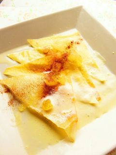 春巻きの皮でクレープ風♡バニラソースがけ-レシピのメイン写真