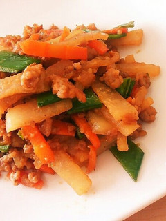 簡単!きぬさやと挽き肉の味噌マヨいため-レシピのメイン写真