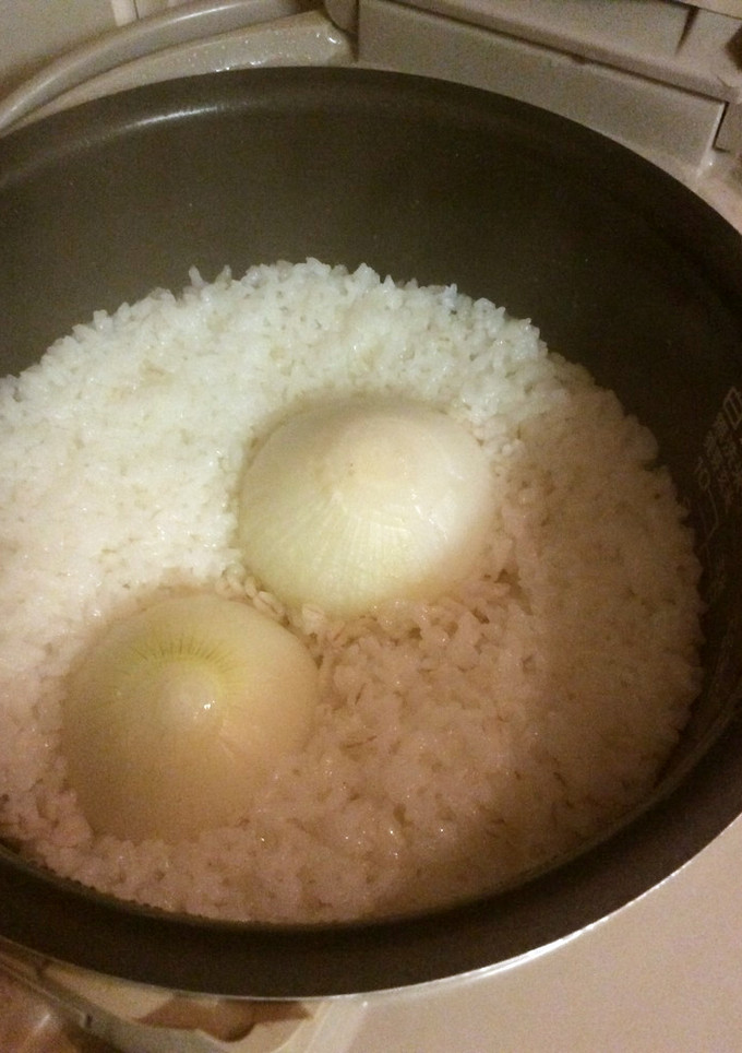 新玉ねぎ♪丸ごとご飯-レシピのメイン写真