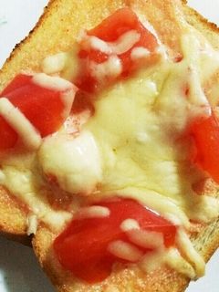 明太子トースト☆トマトチーズのせ-レシピのメイン写真