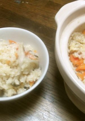 土鍋で炊き込みご飯-レシピのメイン写真