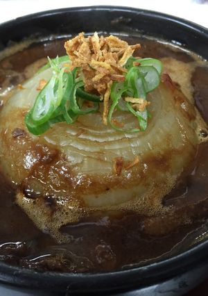 丸ごとタマネギと牛バラ味噌煮込み-レシピのメイン写真