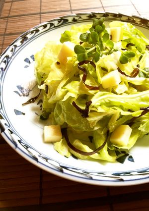 5分で簡単♪春キャベツと塩昆布もみもみ-レシピのメイン写真