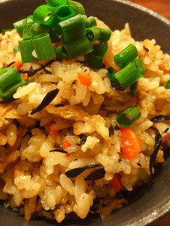 ツナ缶でほっこり優しい味の炊き込み御飯♡-レシピのメイン写真