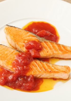 レモントマトソースのサーモンソテー-レシピのメイン写真