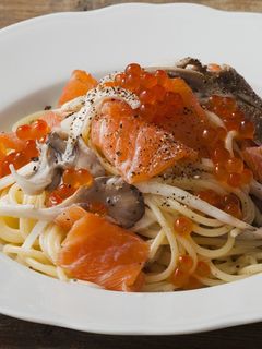 スモークサーモンときのこのクリームパスタ-レシピのメイン写真