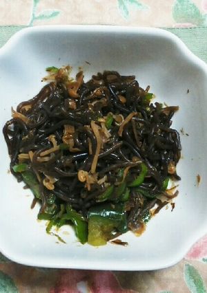 糸こんにゃくとピーマンの煮物-レシピのメイン写真