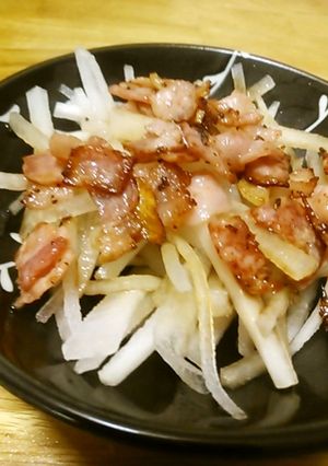 カリカリベーコンと大根のサラダ-レシピのメイン写真