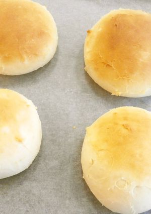手捏ね☆お寝坊さん専用□朝焼き立て丸パン-レシピのメイン写真
