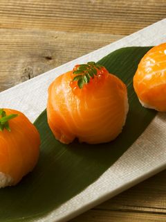 スモークサーモンの簡単手まり寿司-レシピのメイン写真