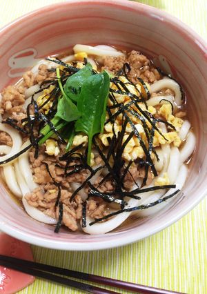 余った鶏そぼろ丼の具で♯餡かけうどん-レシピのメイン写真