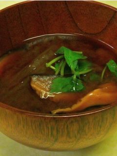 煮干しと昆布出汁で干し椎茸の赤だし-レシピのメイン写真