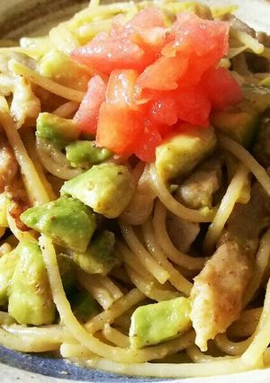オイマヨでアボカドパスタ-レシピのメイン写真