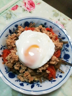 大ざっぱな豆腐でヘルシー鶏そぼろ-レシピのメイン写真