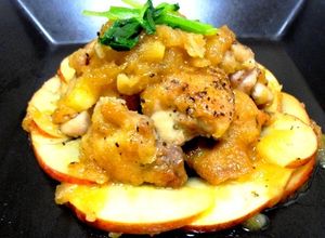 鶏モモのおろしリンゴ焼き三つ葉添え-レシピのメイン写真
