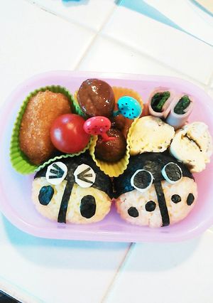 キャラ弁☆テントウ虫-レシピのメイン写真