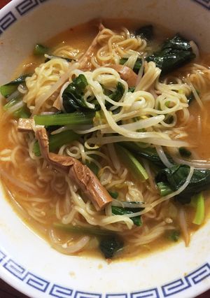 今日ランチ。肉なしピリ辛味噌ラーメン♪-レシピのメイン写真