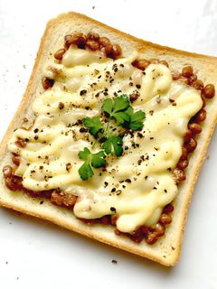 ナツメグ納豆で☆マヨチーズトースト-レシピのメイン写真