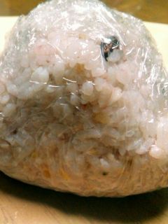 簡単で美味しい!!マヨ昆布おにぎり-レシピのメイン写真