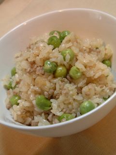 グリーンピースと豚そぼろの炊き込みご飯♪-レシピのメイン写真