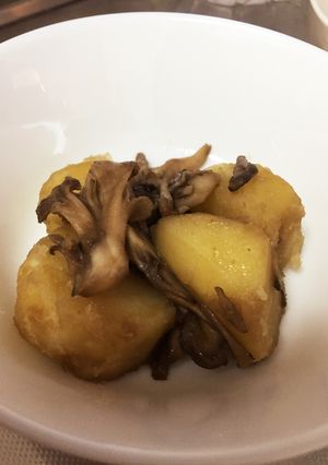 じゃが芋と舞茸のバター醤油炒め-レシピのメイン写真