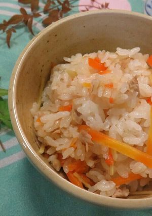 生姜が決めての人参とツナの炊き込みご飯-レシピのメイン写真