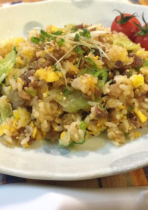 簡単なのに絶品♪牛肉とレタスのチャーハン-レシピのメイン写真