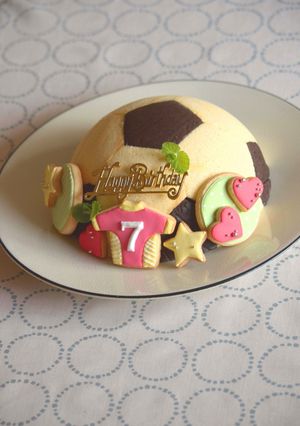 サッカーボールケーキ-レシピのメイン写真