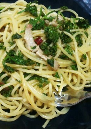 パセリ消費に！パセリと豚肉のパスタ-レシピのメイン写真