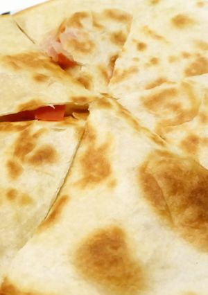 シンプル★トマトのまんまるケサディーヤ-レシピのメイン写真