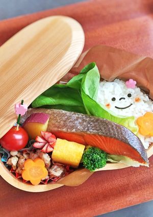 簡単シャケ弁当♡キャラ弁♡女子弁当-レシピのメイン写真