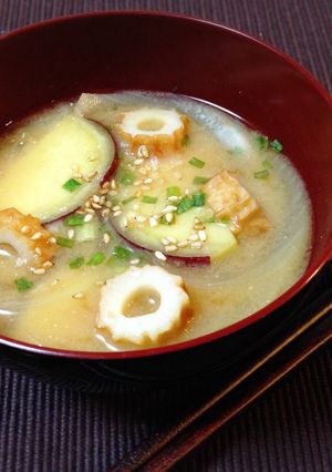 だし入り味噌で簡単＊さつまいもの味噌汁-レシピのメイン写真