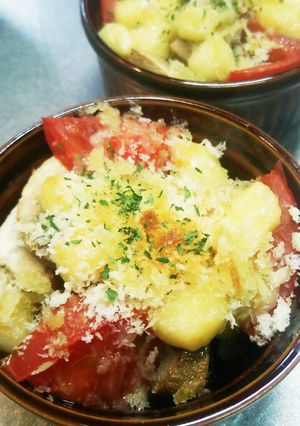 おしゃれに1品♪たことなすのココット焼き-レシピのメイン写真