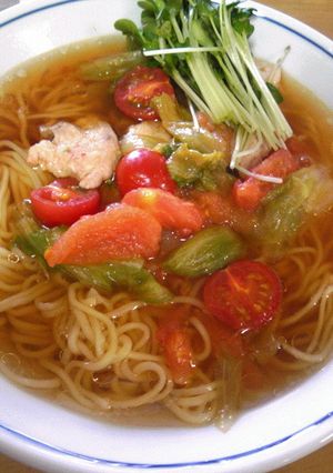 インスタント袋麺でトマトラーメン-レシピのメイン写真