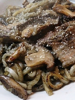 キノコたっぷり!いかすみうどん-レシピのメイン写真