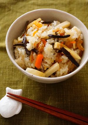 タケノコとわらびで☆炊き込み中華おこわ-レシピのメイン写真