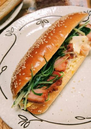 バラ焼豚と水菜・タル玉ロールサンド-レシピのメイン写真