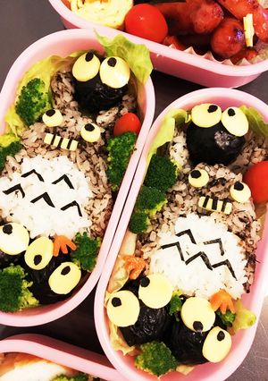 トトロと真っ黒くろすけ♪大喜びキャラ弁-レシピのメイン写真